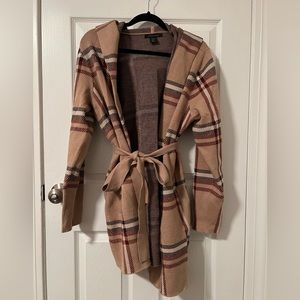 Tahari poncho plaid